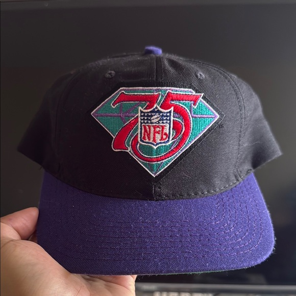 NFL Other - NFL 1994 Black Snapback Cap